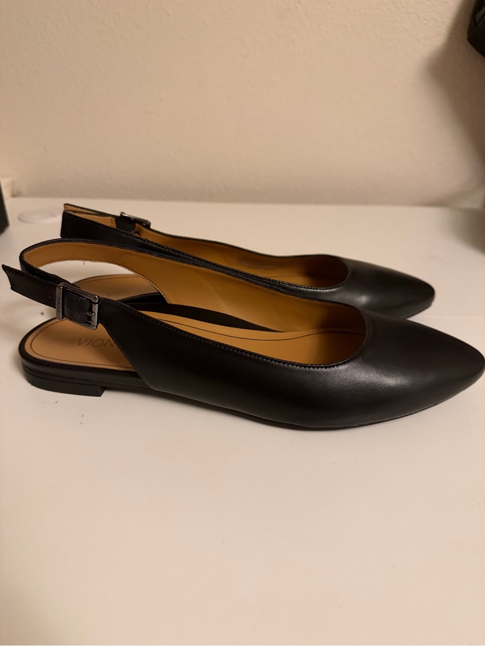 Vionic Jade Slingback Flats in black leather size 9 point toe - Picture 4 of 8